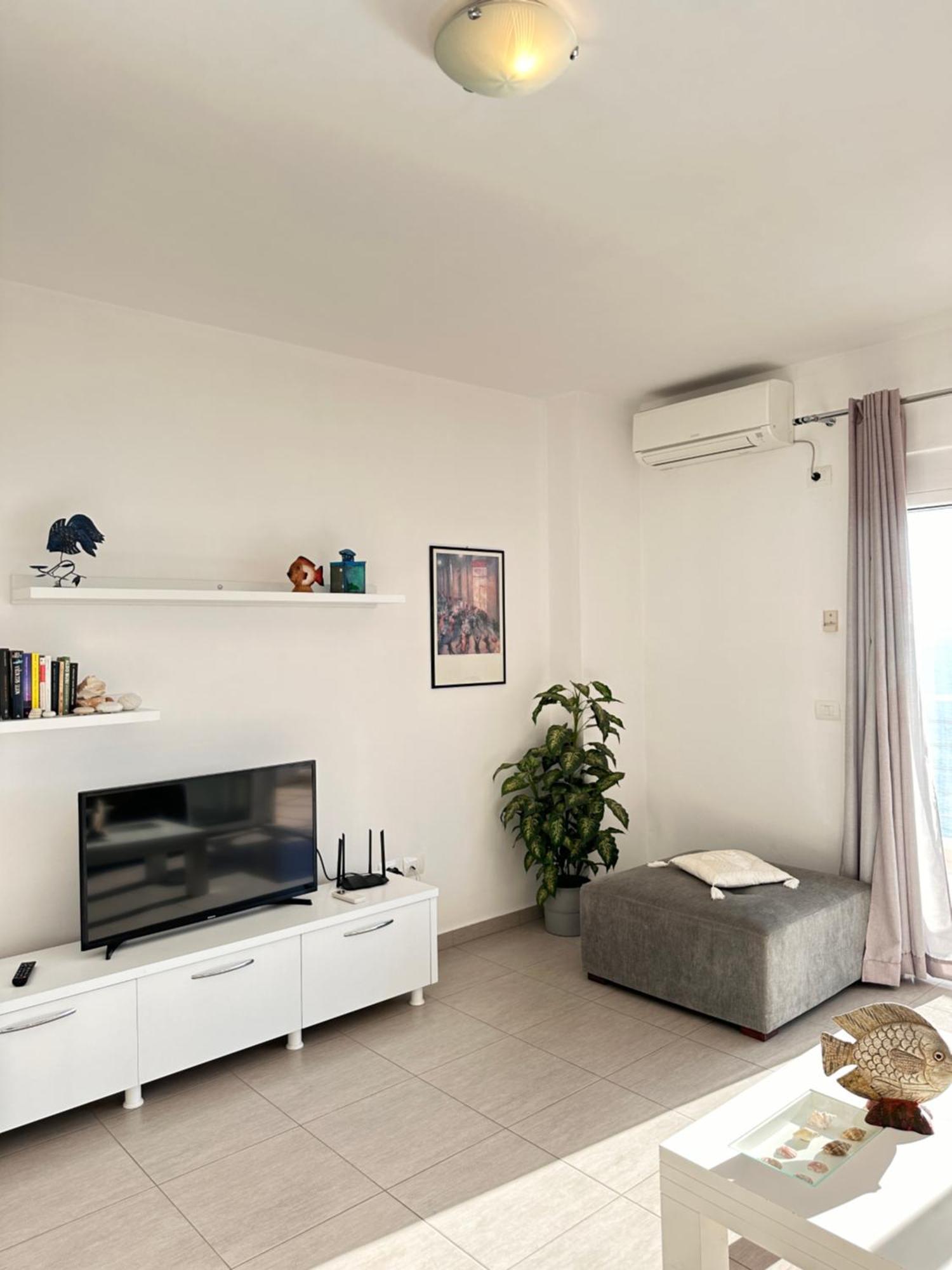 Bay View Апартаменты Саранда